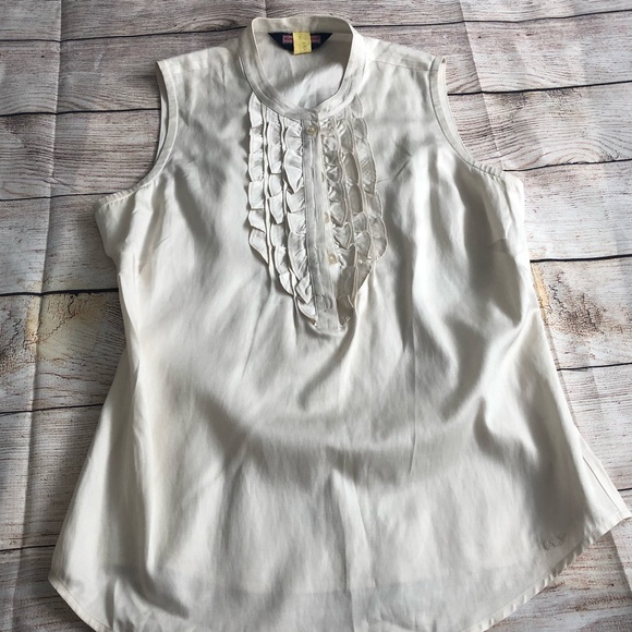 Vineyard Vines Tops - Vineyard Vines Silk Top ruffle neck size 8 beige Vineyard Vines Tops - Vineyard Vines Silk Top ruffle neck size 8 beige